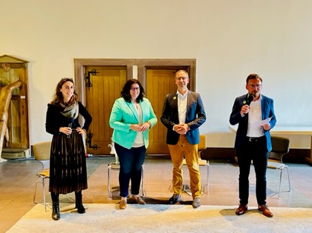 v. l. n. r. Saskia Wegner, Lena Dpont, Dr. Andreas Kroll und Bjrn Liebig