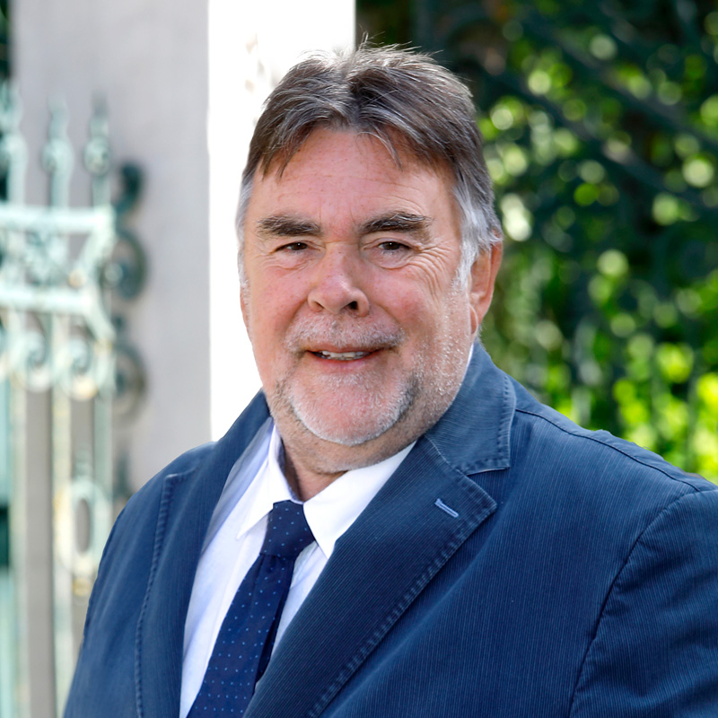  Joachim Drge